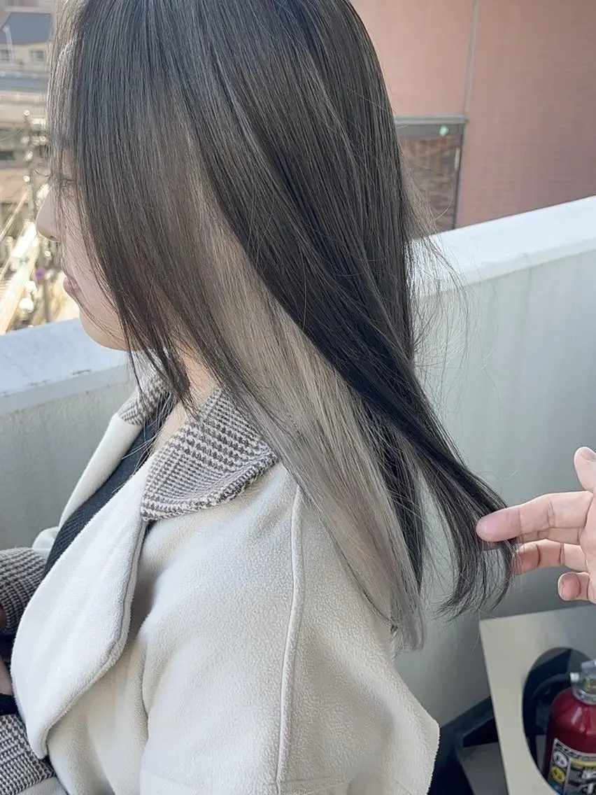 セミロング カラー ブリーチ ダブルカラー ✨【公式】 juhl.横浜✨のヘアスタイル