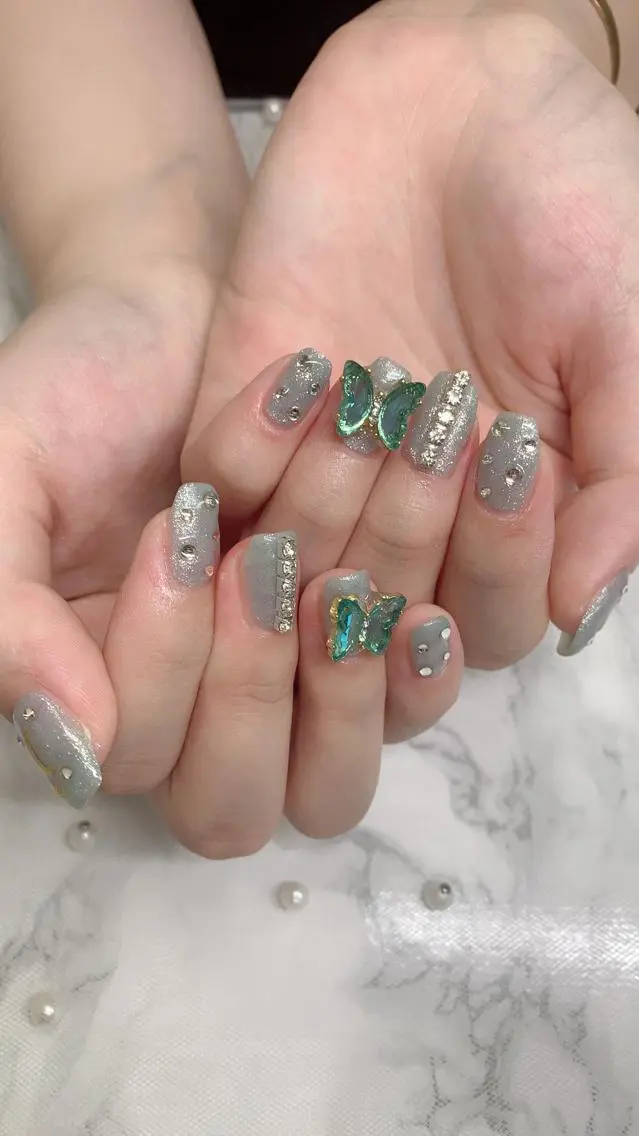 ネイル ハンドネイル はな💎ネイル ワンホン、長さ出しのネイルデザイン