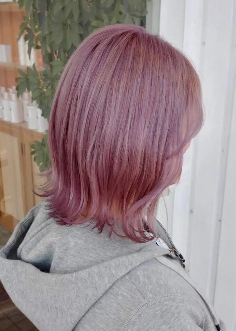 ミディアム Loire SYURIのヘアスタイル