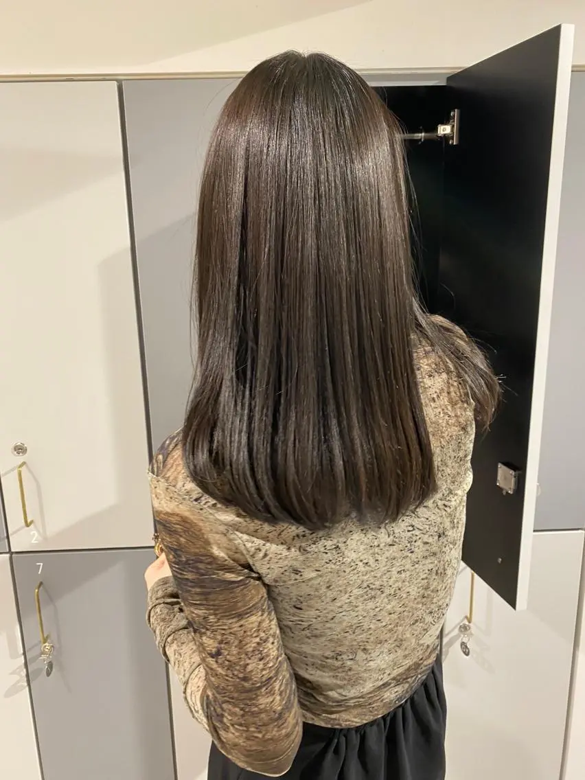ミディアム カラー グレージュ 髪質改善 LOVESTOIKE 堂本のヘアスタイル
