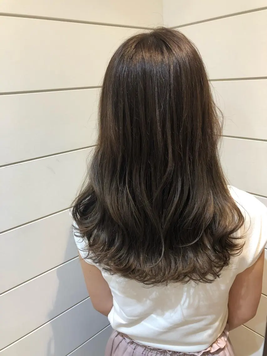 ロング カラー アッシュ カット ヘアカラー トリートメント 🍊新宿南口🍊 ERINAのヘアスタイル