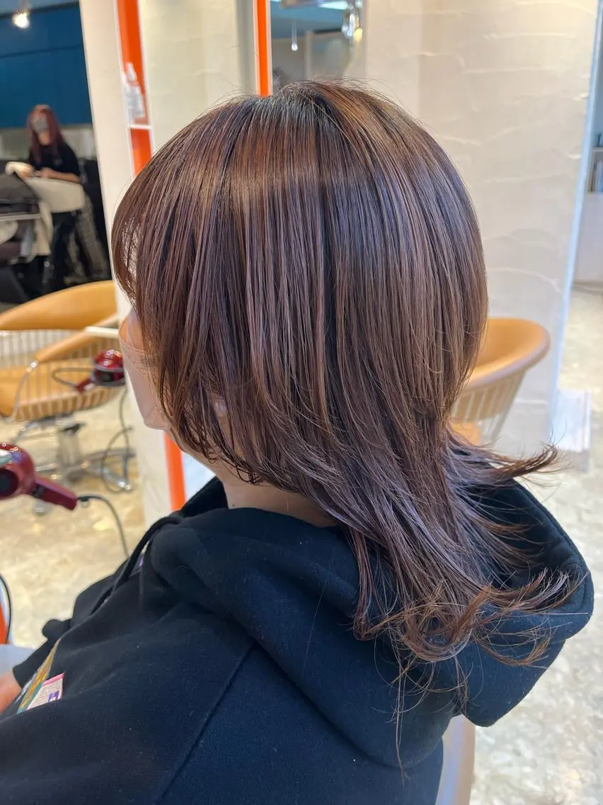 ミディアム ウルフカット カット うしだ かおるのヘアスタイル