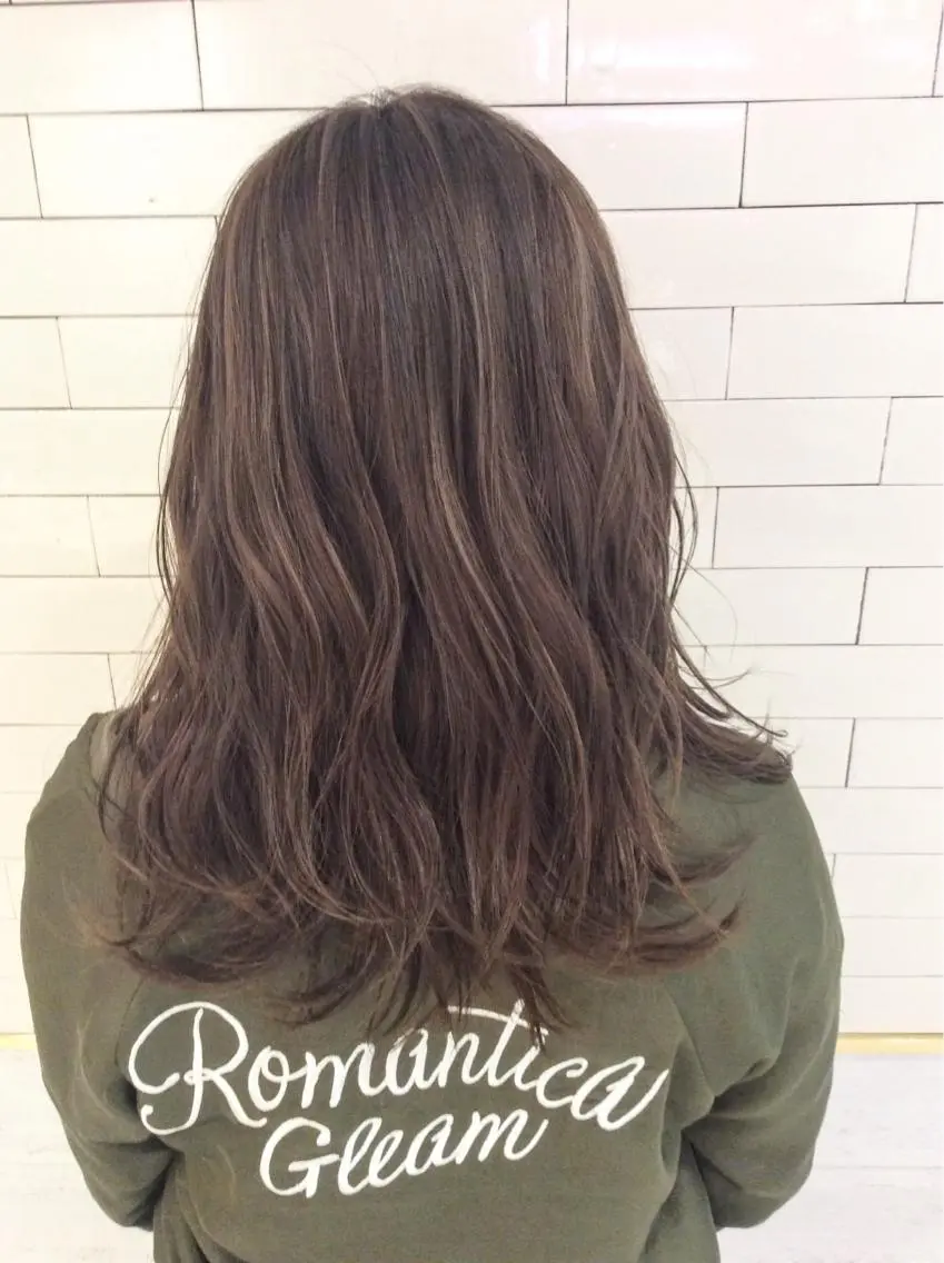 セミロング カラー レイヤーカット× 髪質改善たもりのヘアスタイル