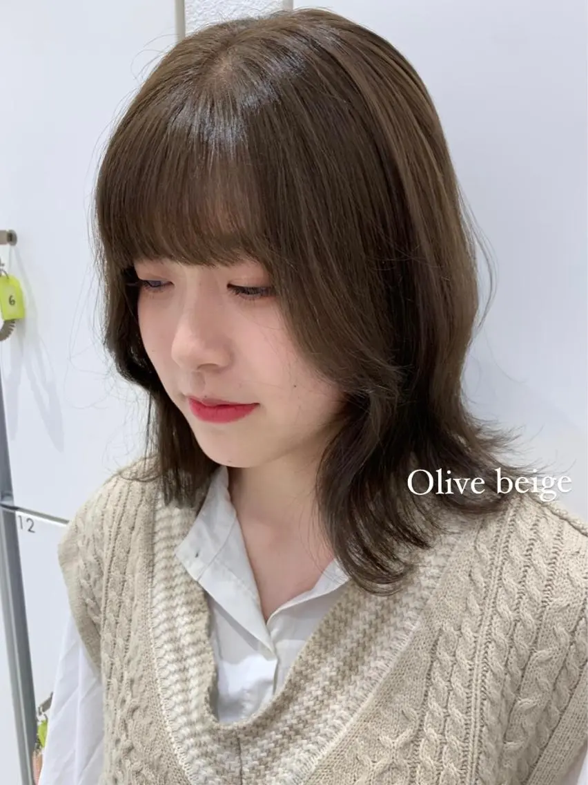 セミロング カラー 🦋　大塚 絢　🦋のヘアスタイル