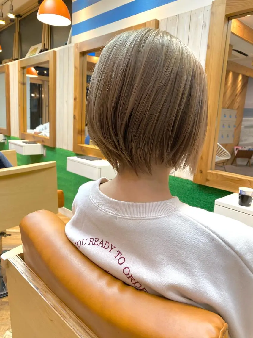 ショート カラー カット ヘアカラー トリートメント ハイトーン×似合わせ 🌱中川慎之介のヘアスタイル