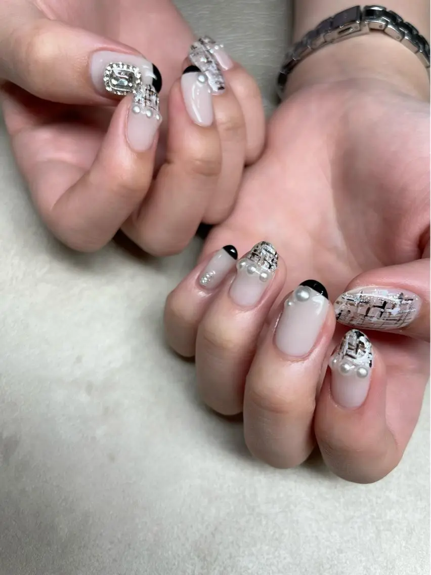 ネイル ハンドネイル フットネイル with hues AYAのネイルデザイン