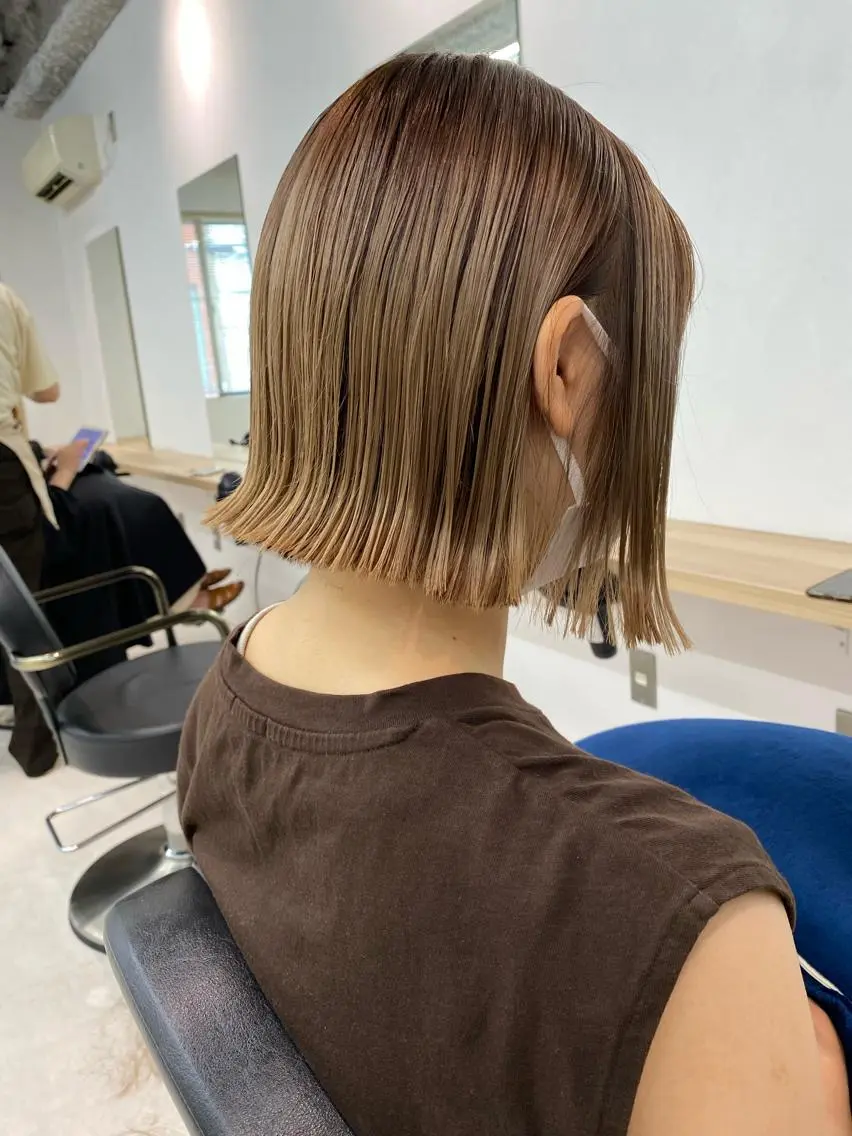 ショート カラー ボブ 外ハネヘア レイヤーボブ/ボブ 仲川和人のヘアスタイル