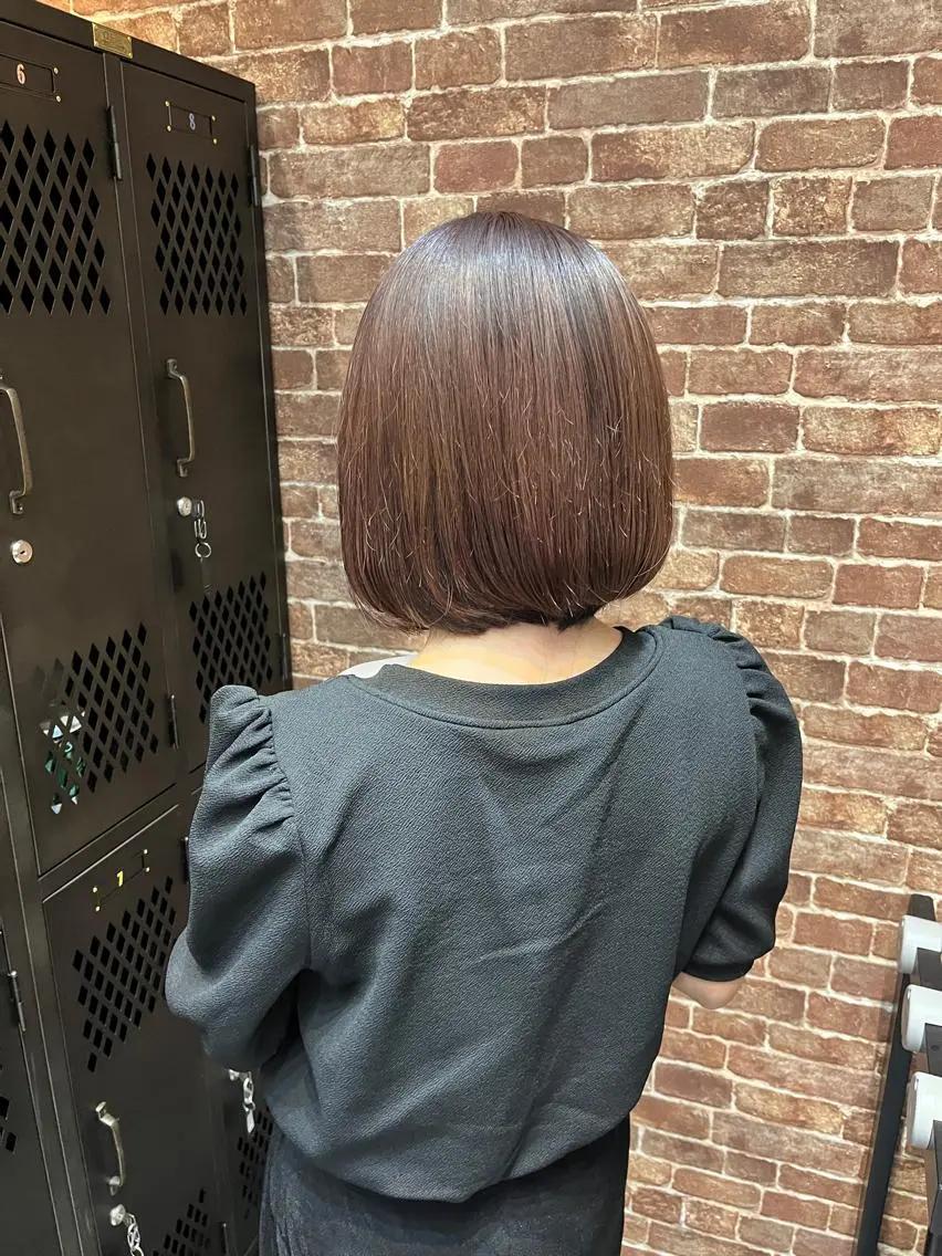 セミロング カラー パーマ ヘアアレンジ メンズ キッズ ネイル マツエク・マツパ アイブロウ メンズパーマ セミロングパーマ ブラウンカラー ケアカラー 透明感カラー 久木原 ゆりのヘアスタイル