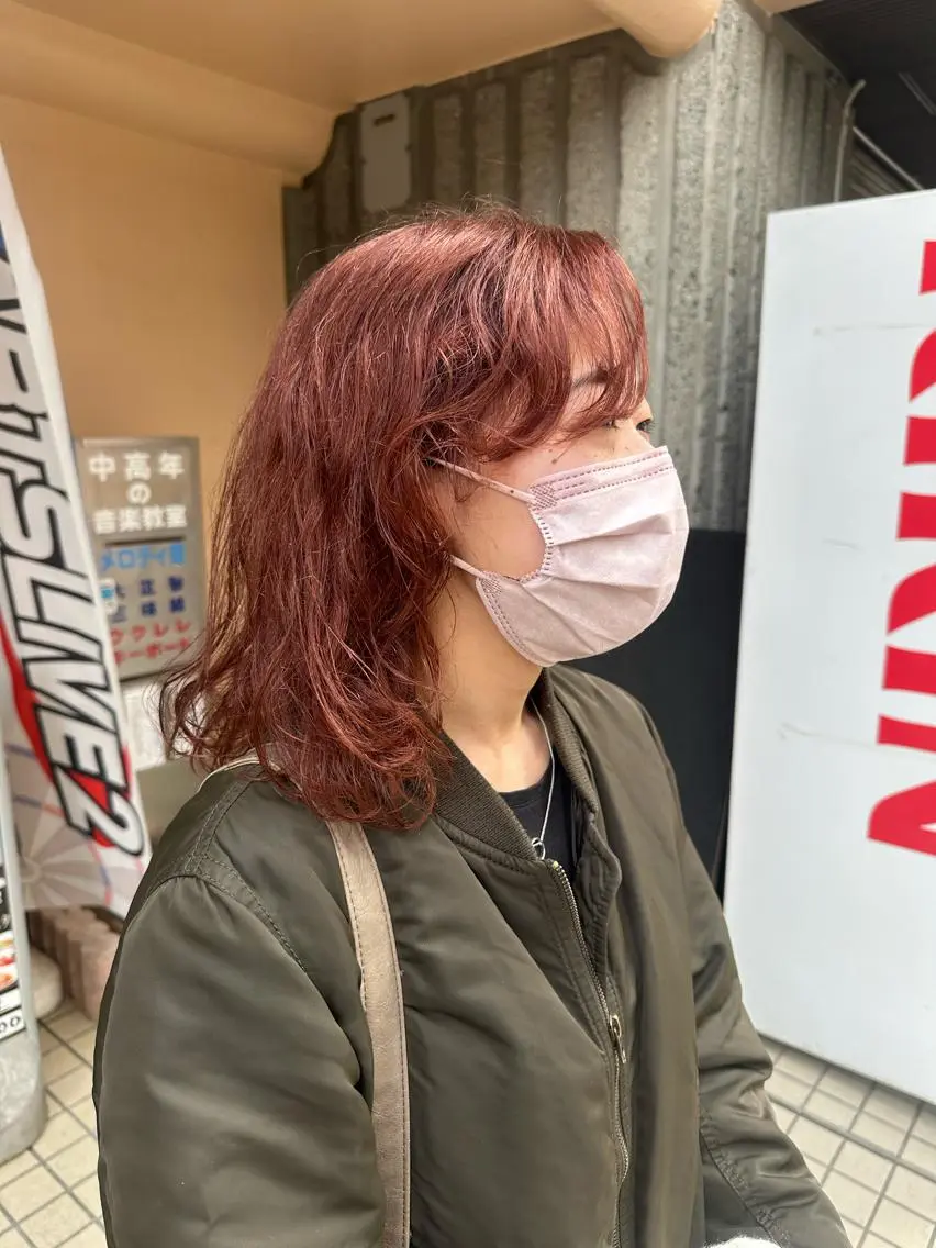 カラー 深見 真由のヘアスタイル