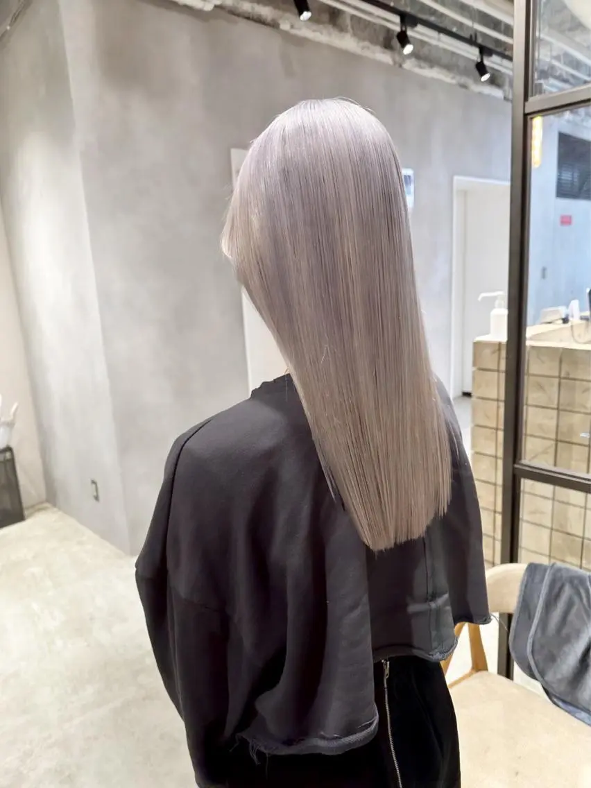 ロング カラー ハイトーンカラー ヘアカラー トリートメント 🦋レイヤーカット ミドリカワ🦋のヘアスタイル