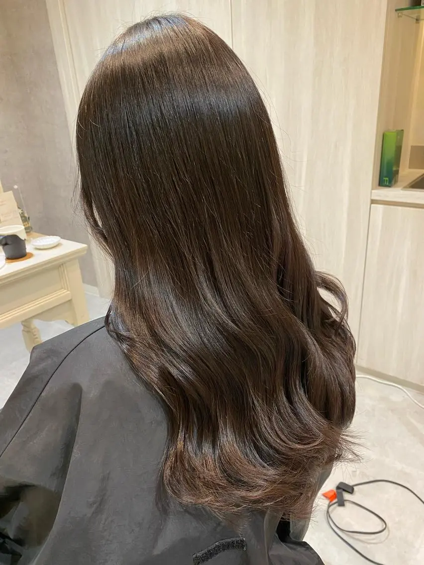 ロング ヘアカラー トリートメント オタク美容師🎮 AKARIのヘアスタイル