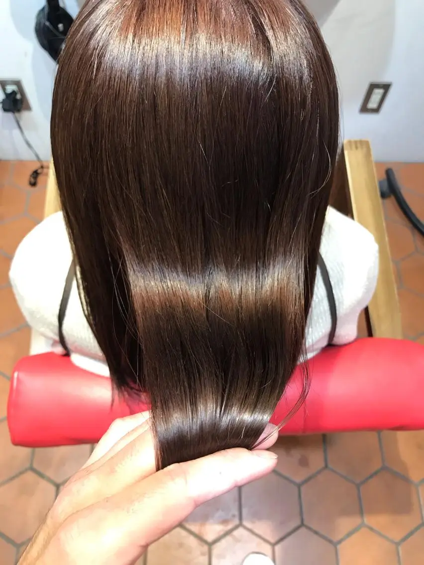 ロング 縮毛矯正 上西 高志のヘアスタイル