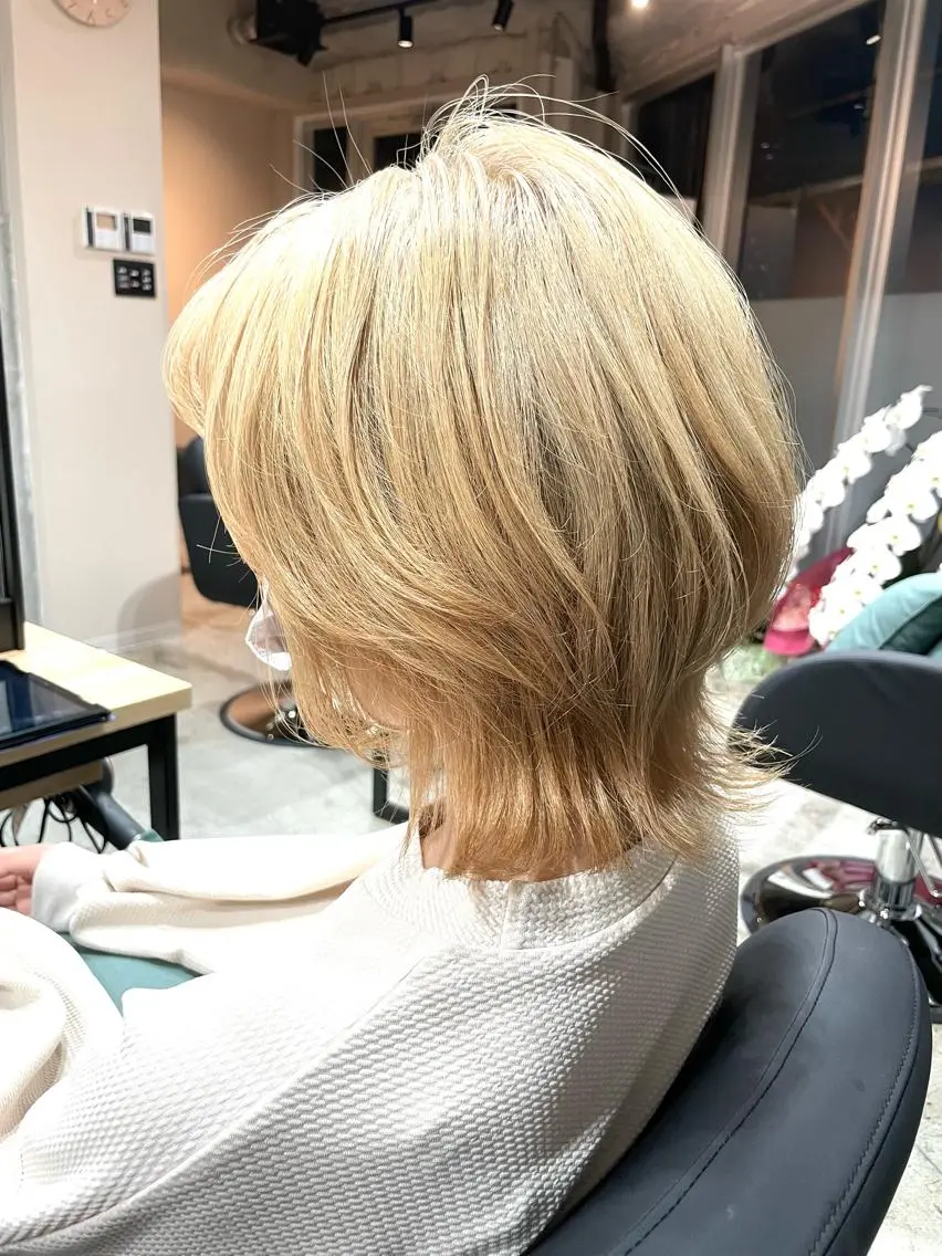 ショート カラー カット ヘアカラー トリートメント ✨髪質改善/ハイトー ン/艶髪高山のヘアスタイル