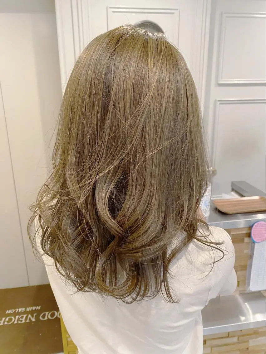 セミロング カラー ブリーチ ケアブリーチ ダブルカラー ✨シルクストレート✨ 美髪髪質改善Yukiのヘアスタイル