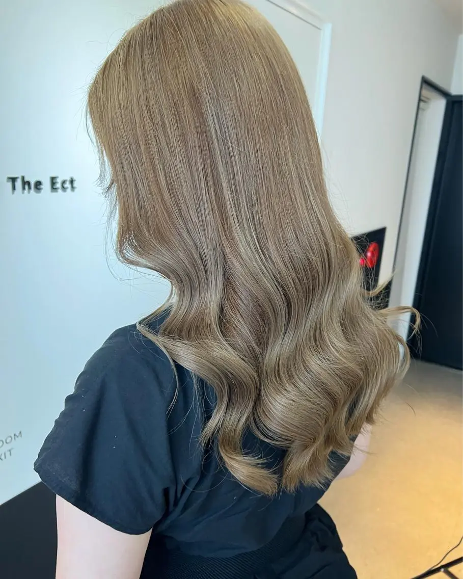 セミロング 岸田 悠佑のヘアスタイル