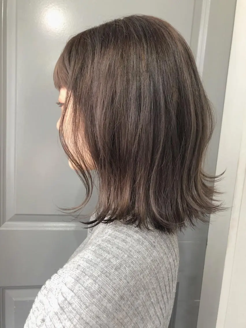 ミディアム カラー ベージュカラー ブリーチ グレージュ Pia ツボイ ケイタのヘアスタイル