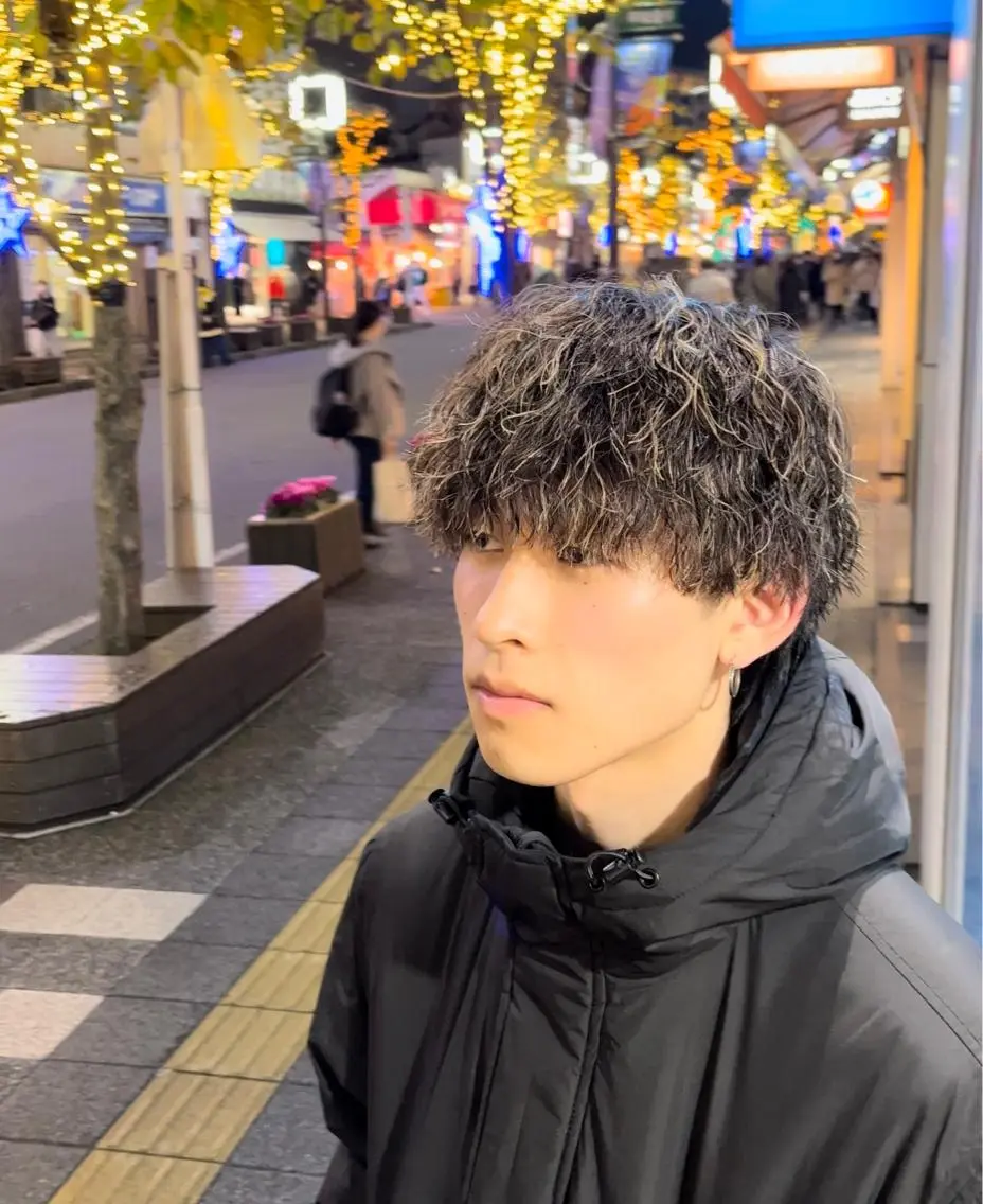 パーマ メンズ メンズパーマ k jの眉毛・アイブロウイメージ