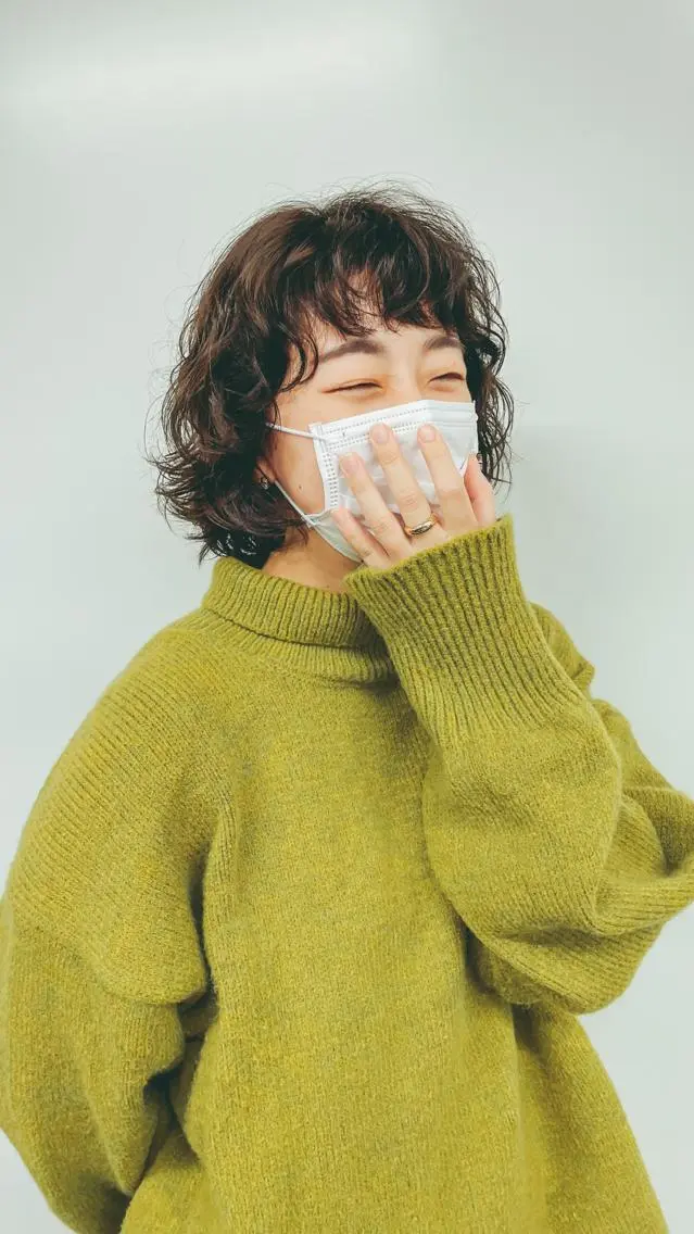 ショート カラー パーマ オリーブカラー 吉田 浩太郎のヘアスタイル