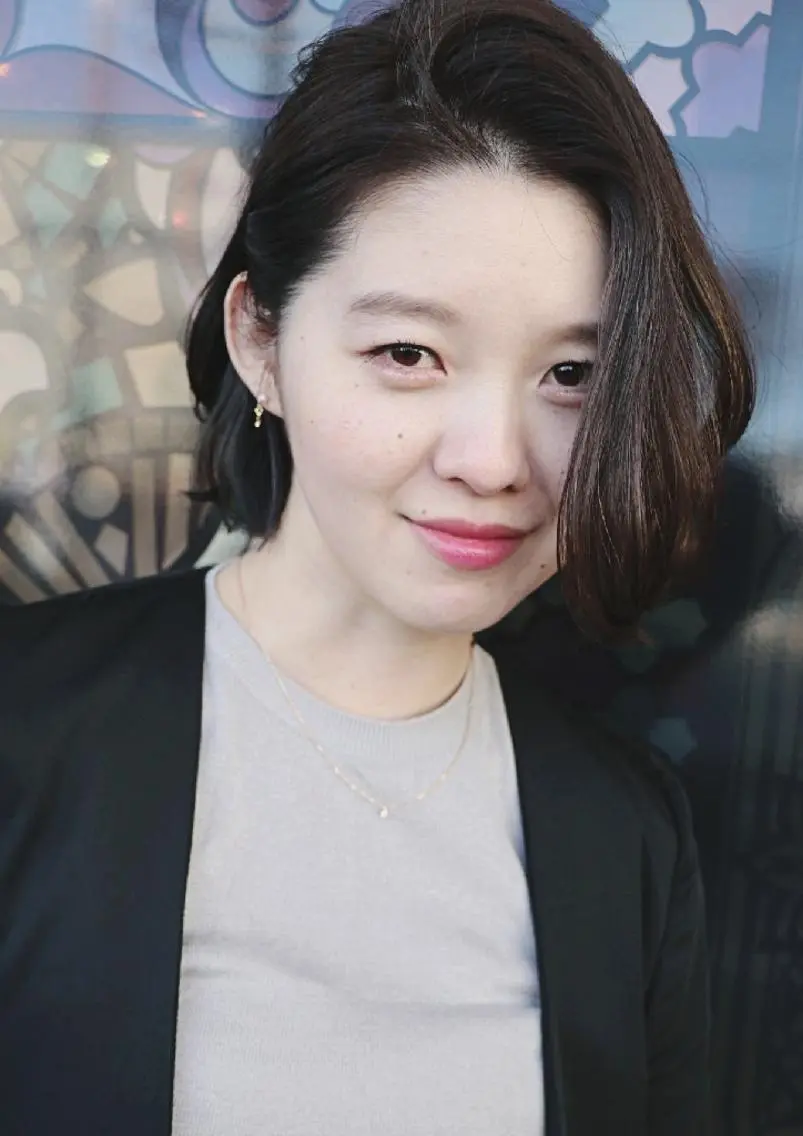 ショート カラー グレージュ 徳永 博志のヘアスタイル