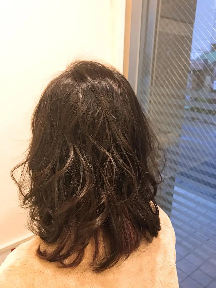 ミディアム カラー ヘアアレンジ インナーカラー カット ヘアカラー ヘッドスパ フジノ マホのヘアスタイル