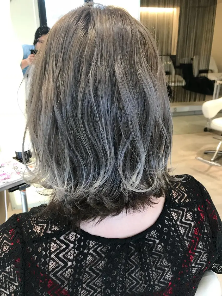 ショート カラー ブリーチ イルミナカラー ヘアカラー トリートメント Miru by INCE HAIRのヘアスタイル
