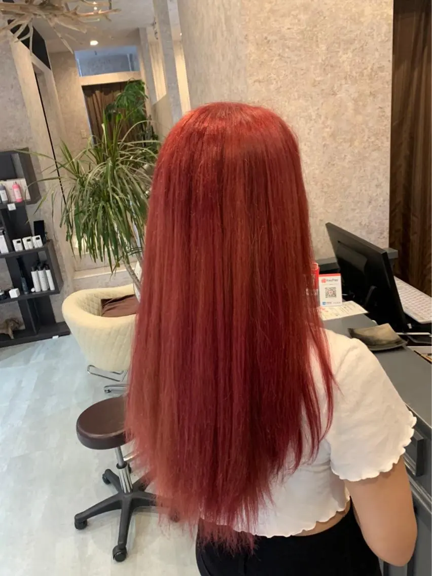 ロング カラー カシス Blanco Color&Careのヘアスタイル