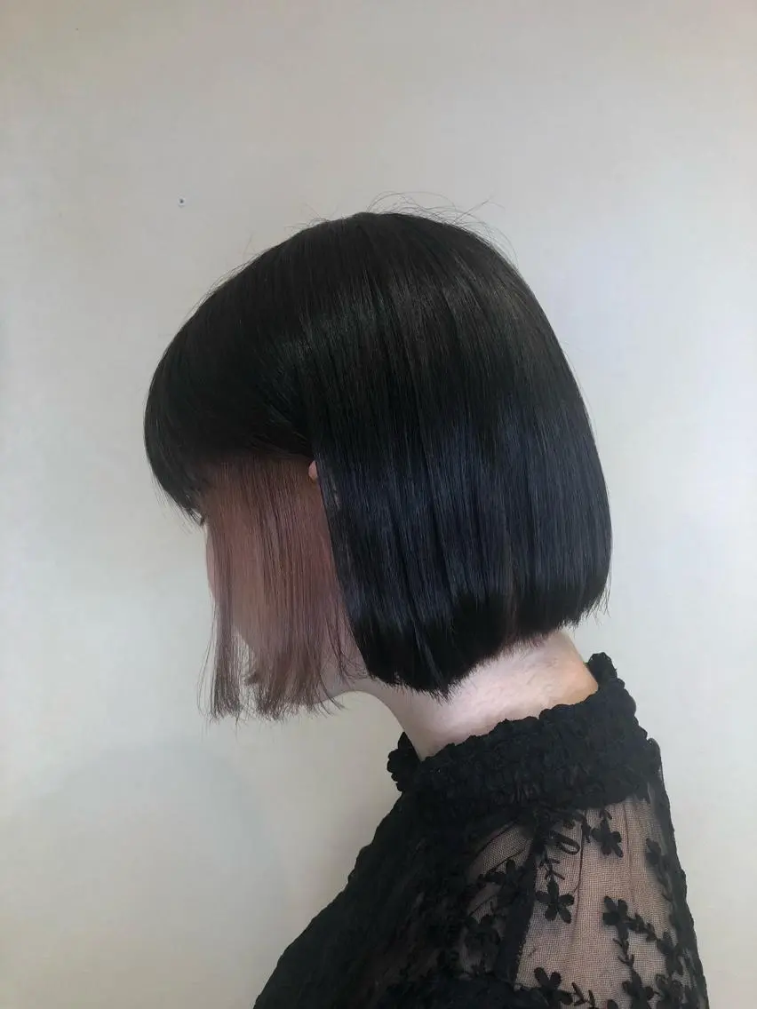 ショート カラー インナーカラー ツヤ髪カラー💎 佐藤あきのヘアスタイル