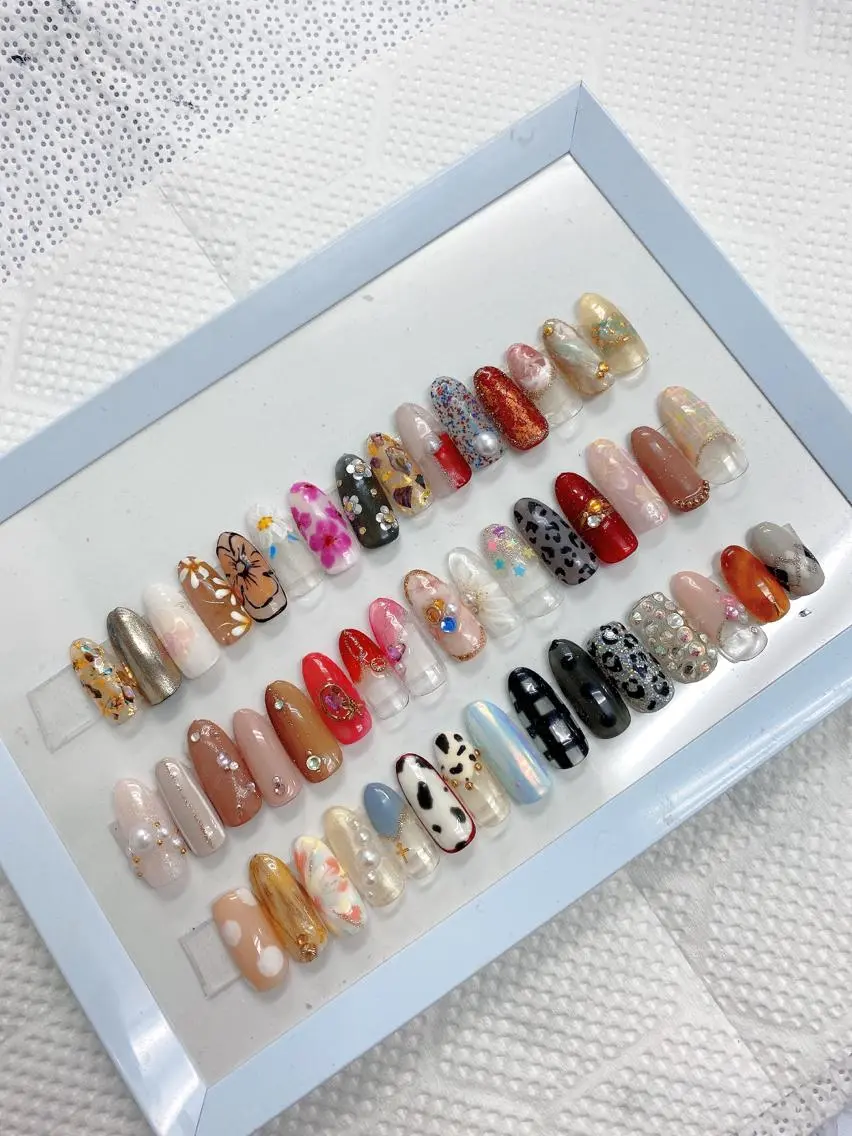 ネイル アートネイル N._._. clawのネイルデザイン