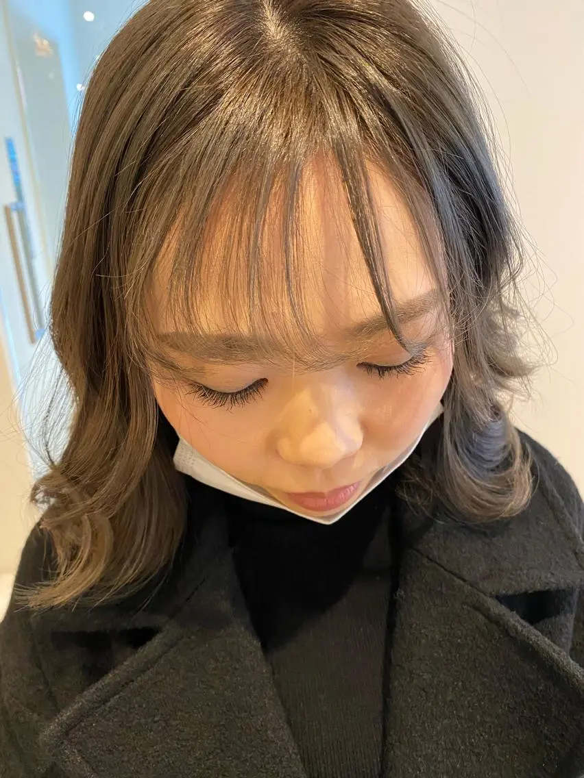 ミディアム カラー 中尾 綺のヘアスタイル