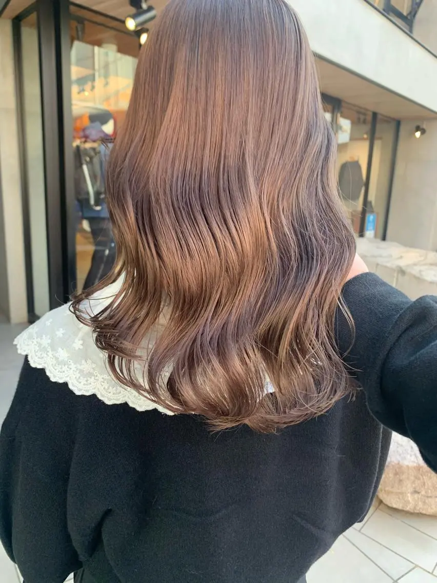 ロング カラー マツエク・マツパ ハイトーンボブ 前田 表参道　グレージュのヘアスタイル