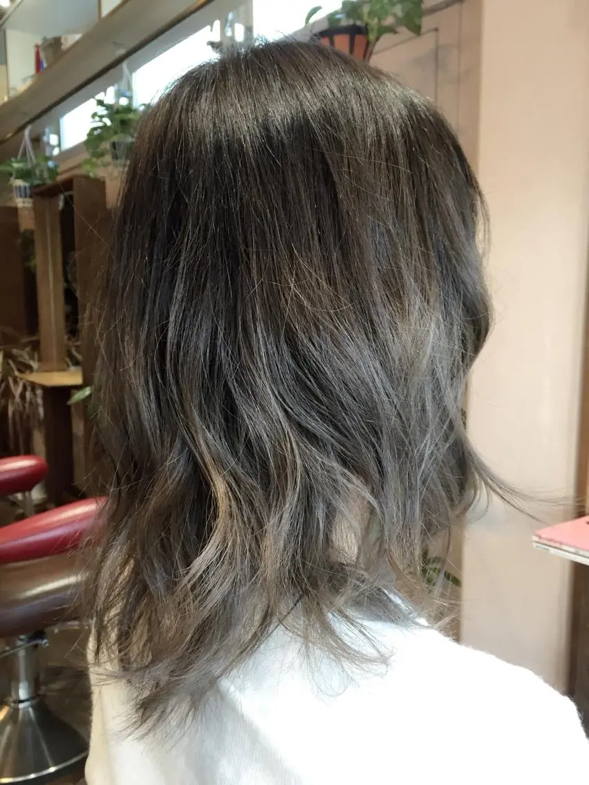 ミディアム セミロング ロング カラー グラデーションカラー トリートメント 原宿サロン代表 デザインカラー伊藤卓のヘアスタイル