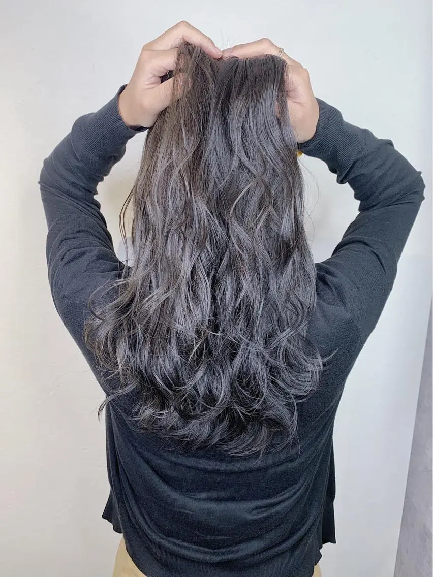 セミロング カラー _WHITE 天神店のヘアスタイル