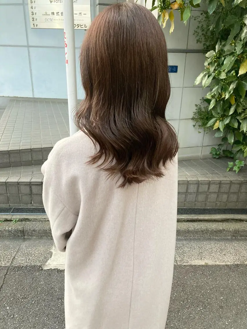 セミロング カット ヘアカラー トリートメント ✨色持ちの良い艶 カラー✨蟹江真世のヘアスタイル