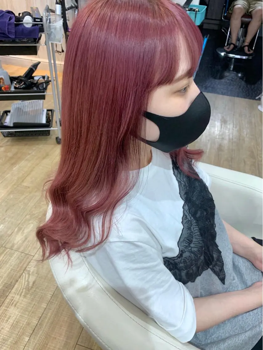 カラー white.梅田 デザインカラー🦄のヘアスタイル