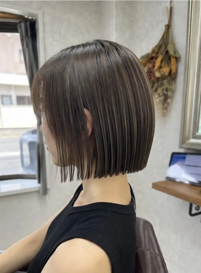 カラー デザインカラー Lienのヘアスタイル