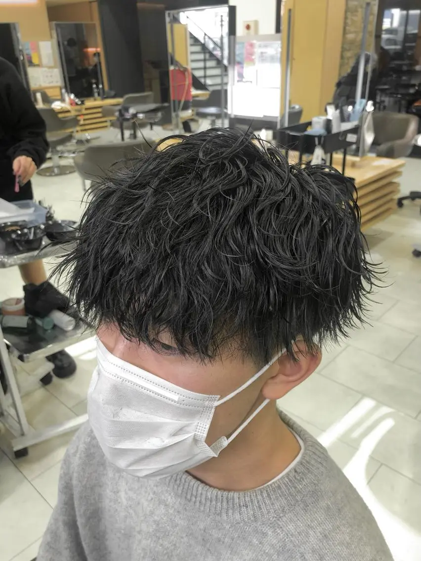 ミディアム パーマ メンズ カット パーマ メンズ特化 古賀陸斗のヘアスタイル