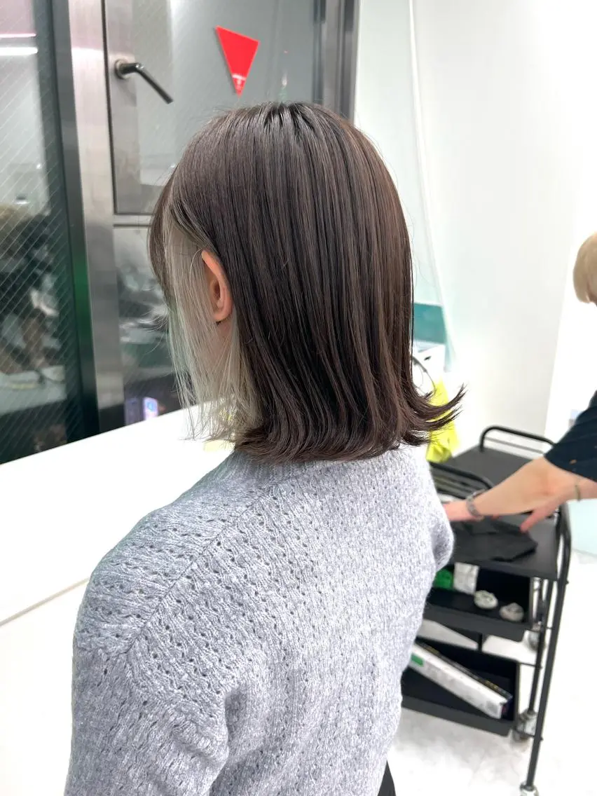 ミディアム カラー パーマ キッズ ネイル マツエク・マツパ アイブロウ KANAMI 🌏のヘアスタイル