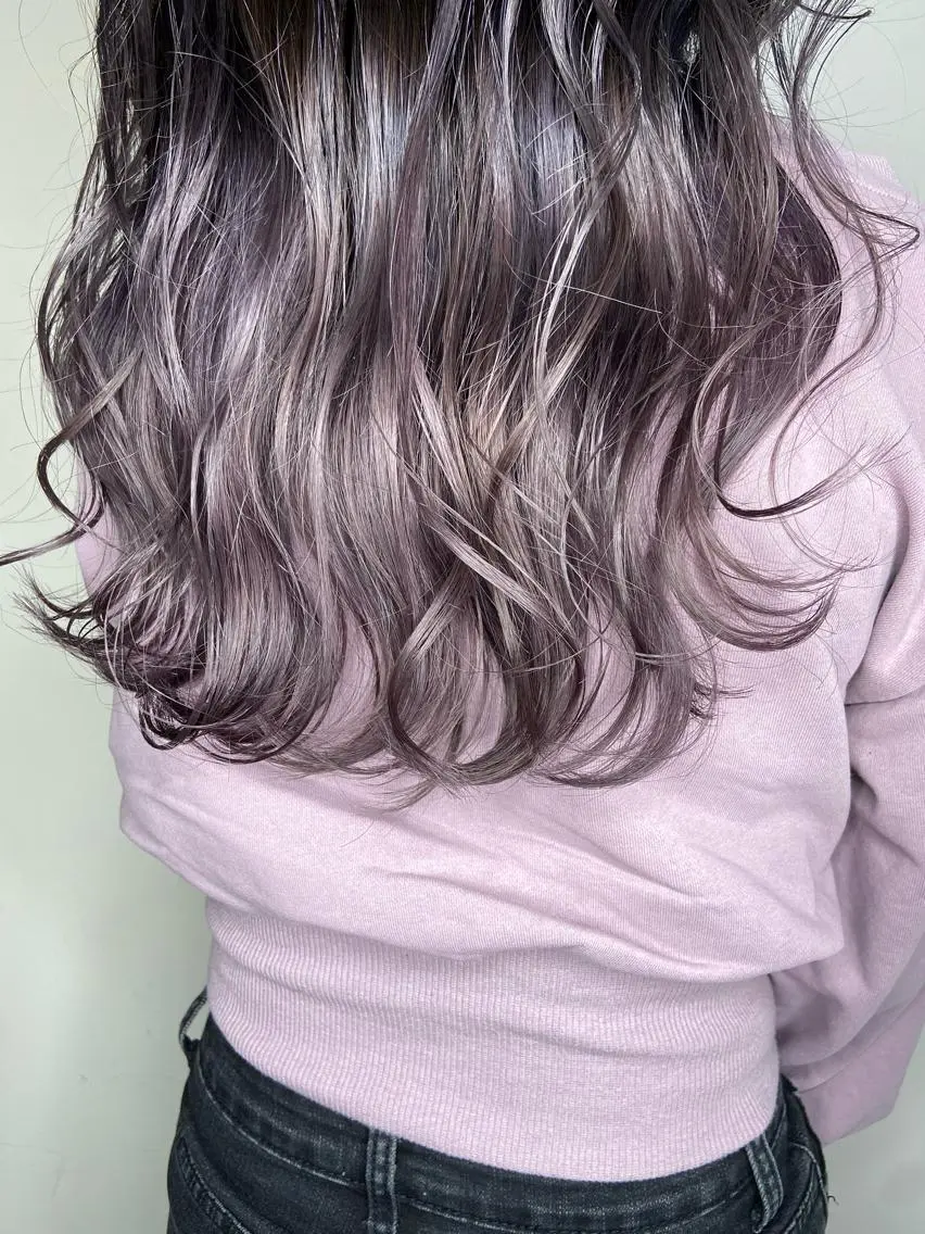 ロング カラー ブリーチ ケアブリーチ ラベンダーカラー パープルカラー ヘアカラー ハイトーンカラー 🦋yuri🦋のヘアスタイル