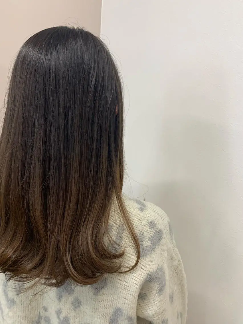 ロング カット ヘアカラー トリートメント 石井 静のヘアスタイル