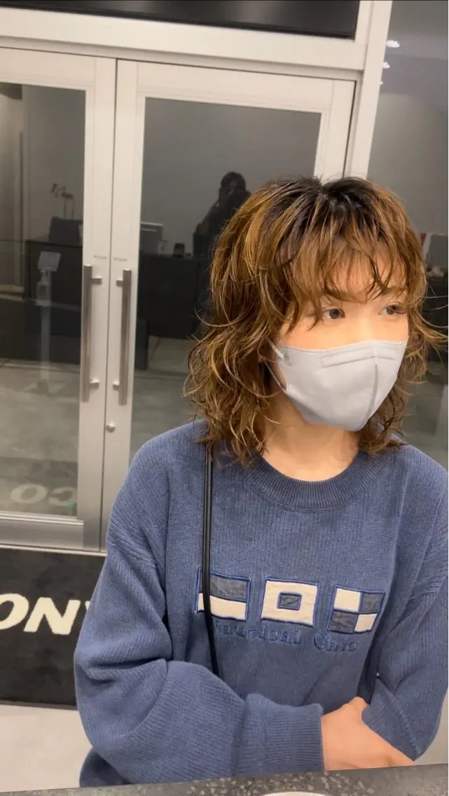 ミディアム ミディアムパーマ ウルフカット 髪質改善/美髪縮毛矯 正のスペシャリストのヘアスタイル