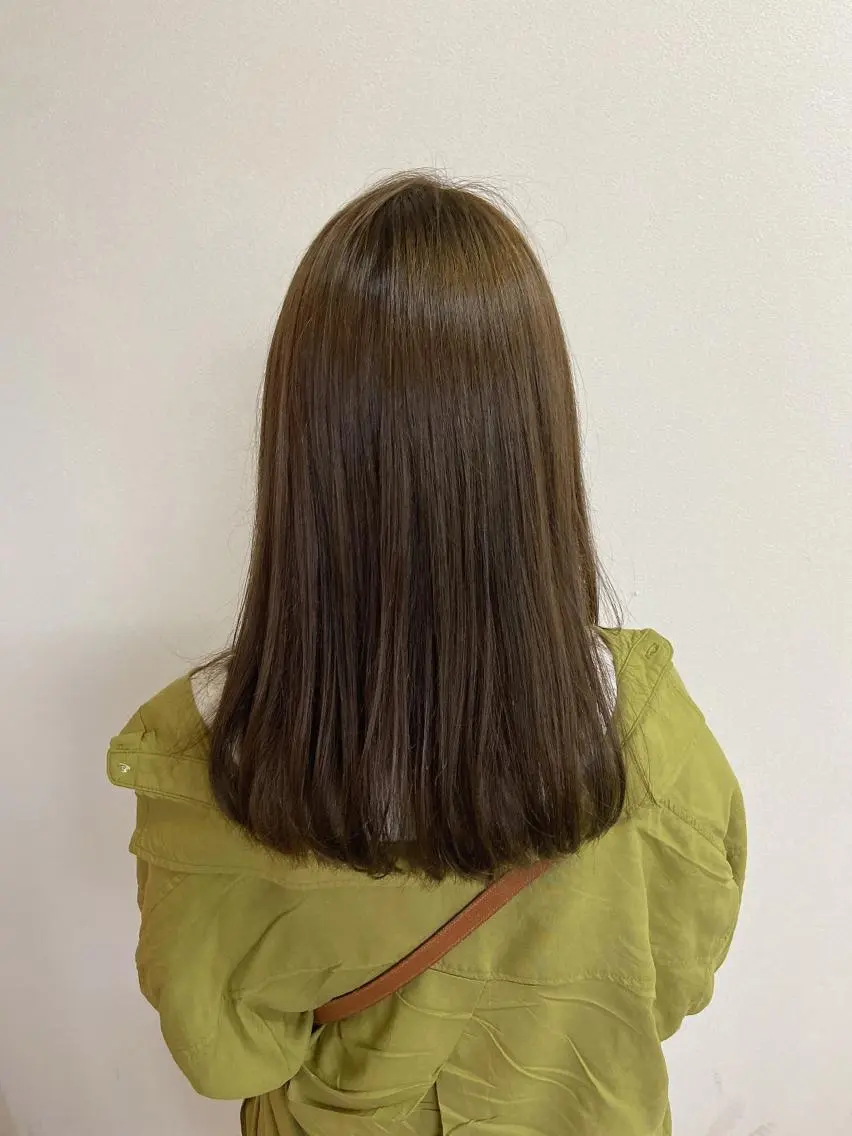 セミロング 小玉 杏華のヘアスタイル