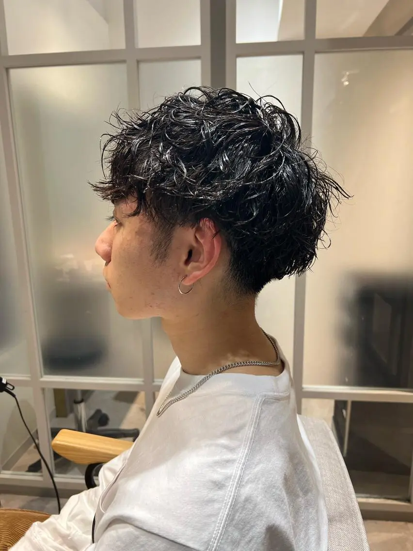 パーマ メンズ センターパート マッシュ メンズパーマ メンズショート ツイストスパイラルパーマ カット パーマ ⭕️メンズパーマ⭕️ 山口 裕太郎のヘアスタイル
