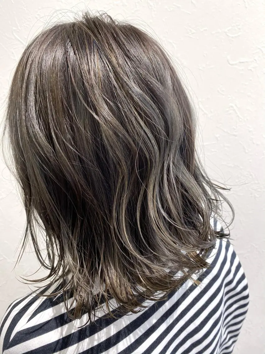 ショート カラー ブリーチ ハイライトカラー ハイライト 川合 勇気のヘアスタイル