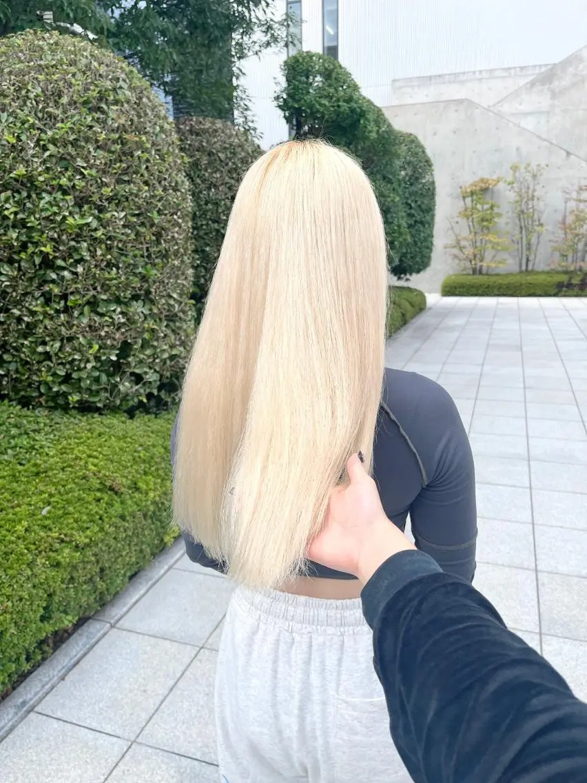 ロング カラー ヘアアレンジ ヘアカラー トリートメント ヘアセット 🩶【推しハイトーン 】yuzu🩶のヘアスタイル