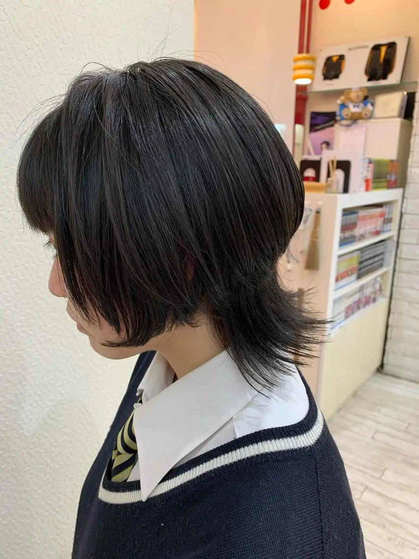 ショート ヘアアレンジ ウルフカット 今村公介 ブリーチ特化、派手髪のヘアスタイル
