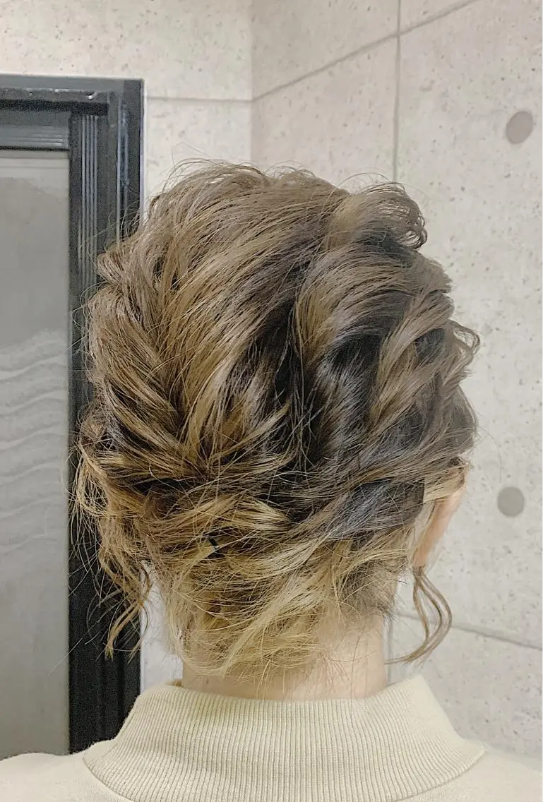 ショート ヘアアレンジ 卒業式のヘアスタイル ショートヘア 京都最安価エクステ muuka🦋のヘアスタイル