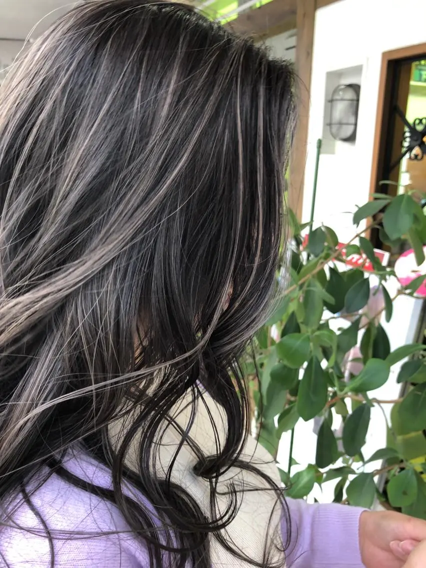 ロング カラー ヘアアレンジ ヘアカラー シアーベージュニスト 🥣大石亜里紗のヘアスタイル