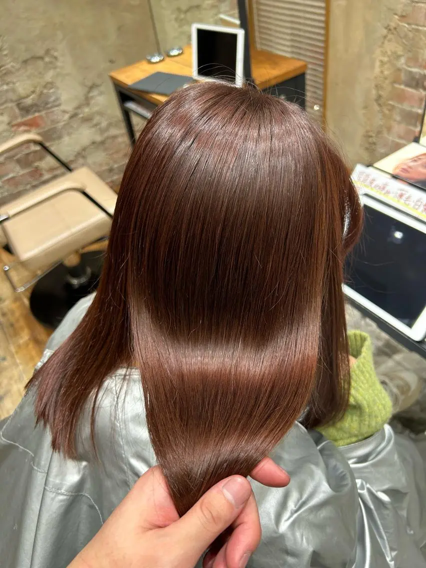 セミロング カラー パーマ バレイヤージュ ブリーチ ケアブリーチ ダブルカラー ハイライトカラー カット ヘアカラー 縮毛矯正 トリートメント 銀座✨レイヤーカット 顔まわり/坂本亜裟海のヘアスタイル