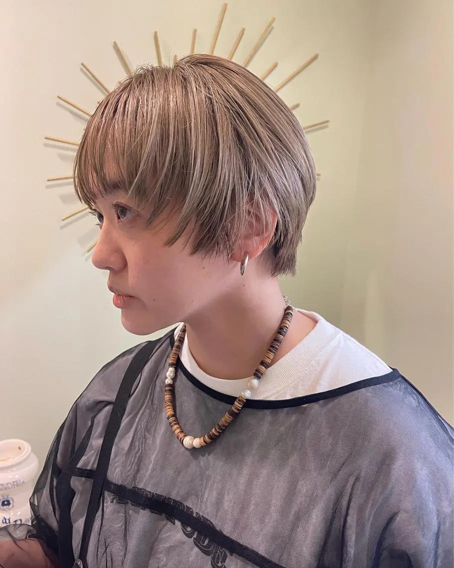 ショート カラー 💓パーマ，💗 レイヤーカットのヘアスタイル