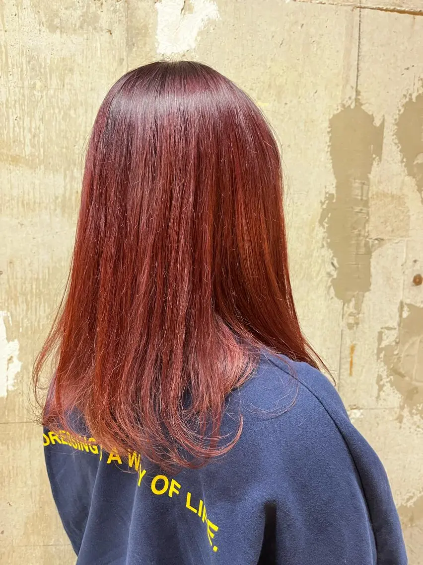ミディアム カラー ブリーチ オレンジ 高橋 まこのヘアスタイル
